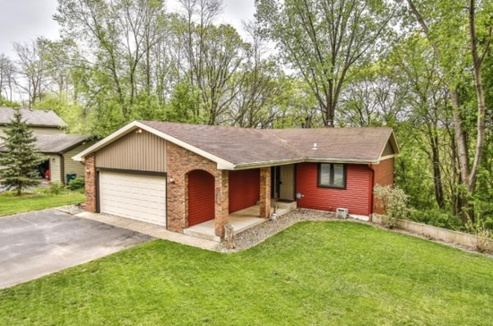 1042 Sommers St N Hudson, WI