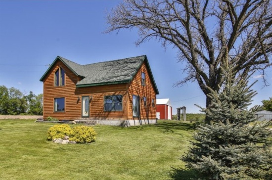 W7976 490th Ave Ellsworth, WI