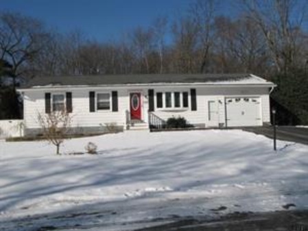 23 Manchester Dr Clifton Park, NY