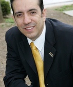 Roberto G Gonzalez
