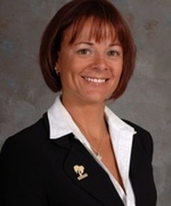 Charlene Oakowsky, Broker