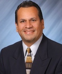 Luis Miguel Velez