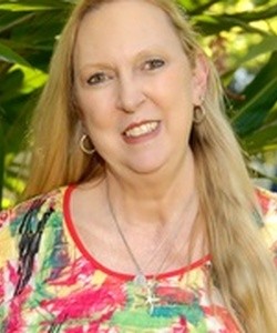 Julia Potts